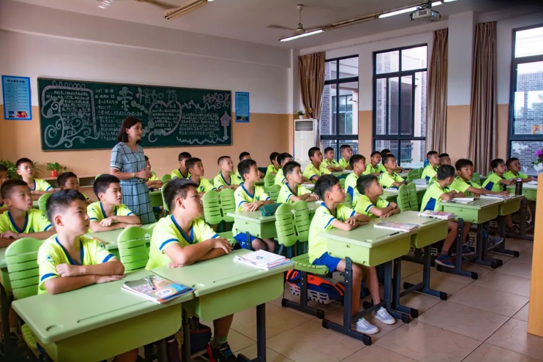 鎭掑ぇ瓒虫牎vs缁垮煄瓒虫牎,鎭掑ぇ瓒虫牎瀵规瘮缁垮煄瓒虫牎