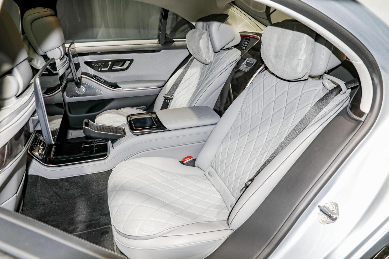 奔驰s级2015款s400lhybrid,奔驰s级有什么过人之处