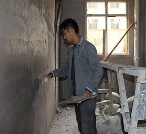 省钱攻略房屋装修,刷墙用什么更省钱耐用