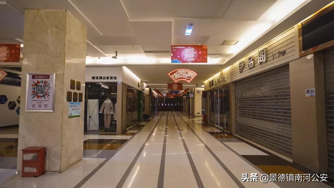 疫情之下纪实摄影,疫情镜头下的生活瞬间