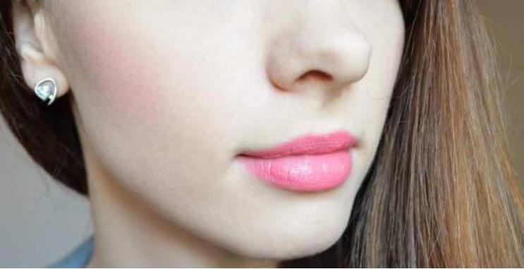 推荐一款不掉色又平价的口红,不吃土的口红色号推荐