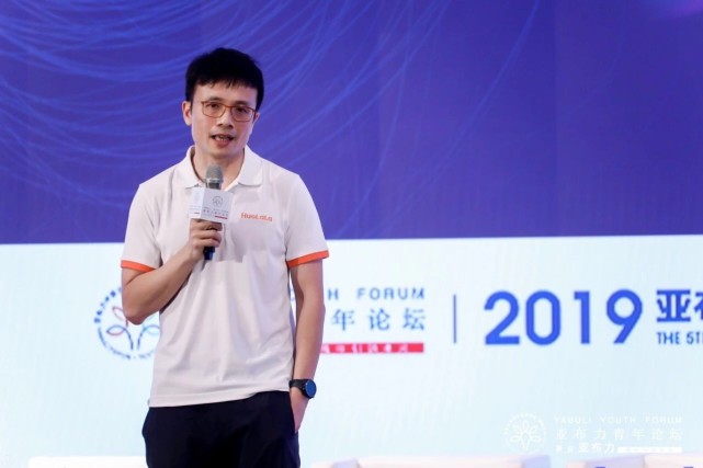 1百元赚到一百万,一百人民币去澳门换钱