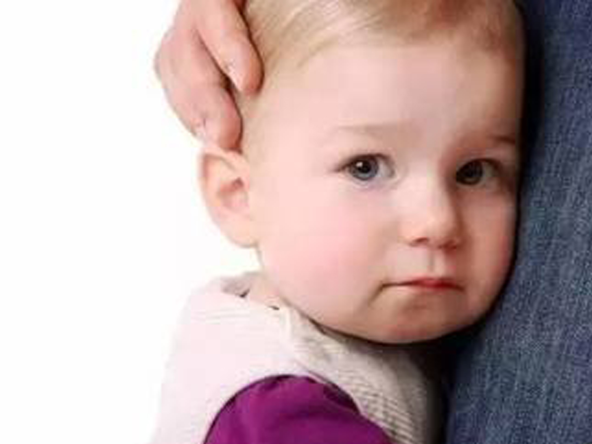 孩子遇见生人就躲？多半是“陌生人焦虑症”，尝试用3招轻松化解