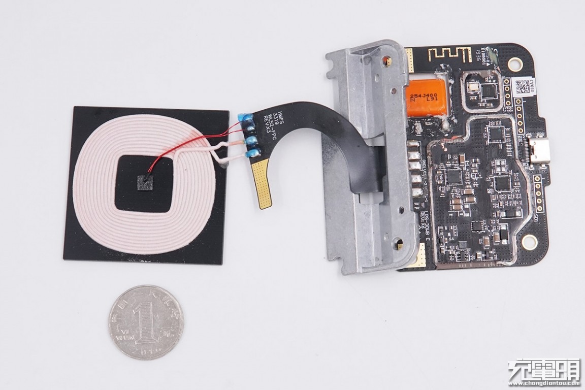 小米升降式无线充和80w无线充对比,小米20瓦无线充拆解