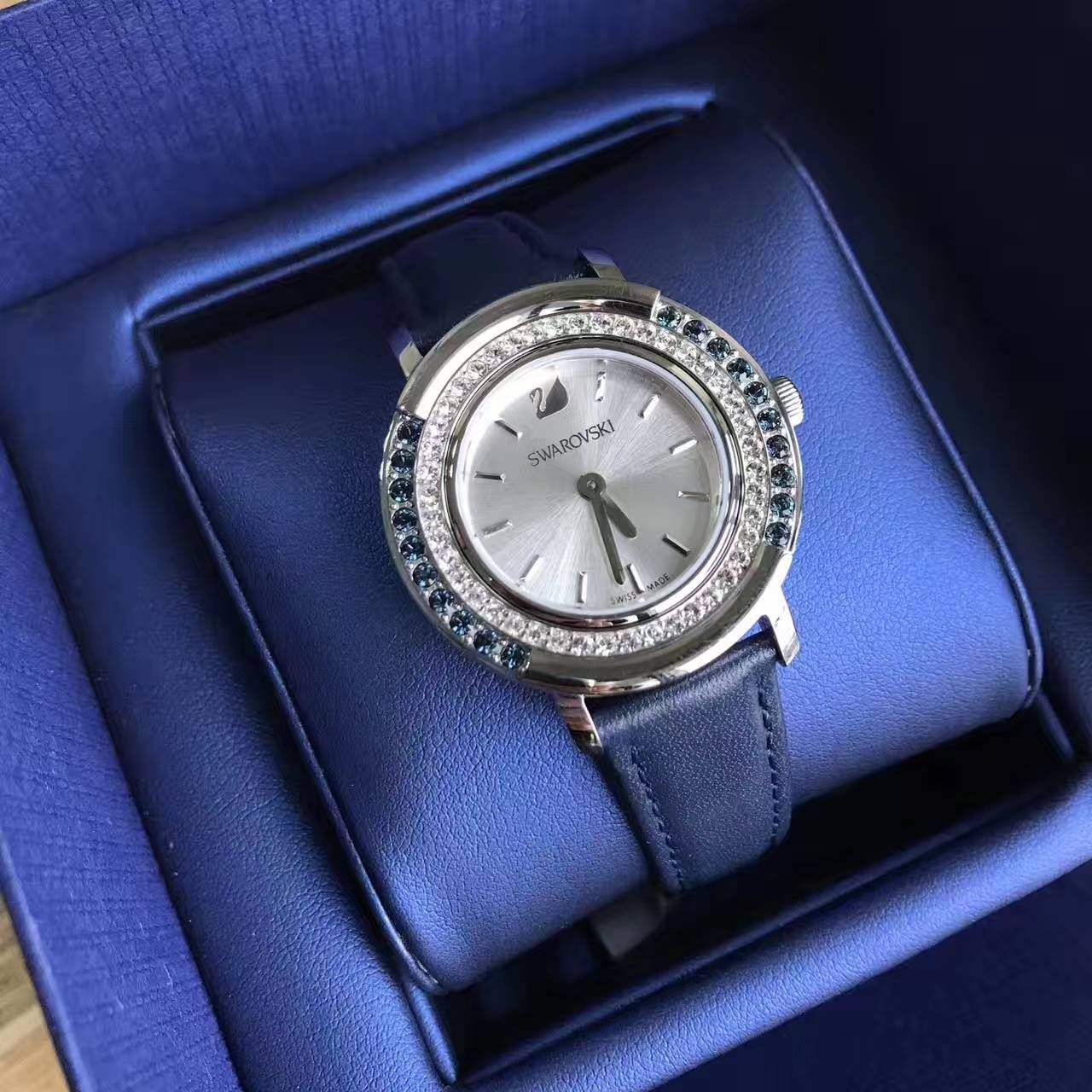 施华洛世奇璀璨惊喜,3000颗施华洛世奇水晶点缀