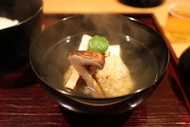 松茸菌干货的吃法,新鲜松茸菌怎么做好吃一点