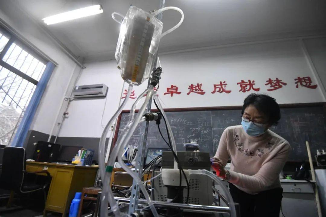 全球抢中国呼吸机视频,中国呼吸机紧缺性