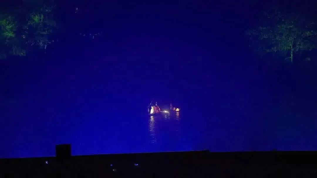 见一面吧！在秋意的武夷山看场演出~