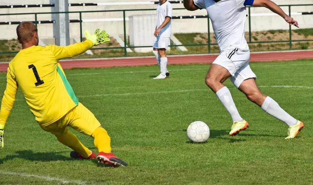 缇庡浗瓒崇悆鍙玣ootball杩樻槸soccer,瓒崇悆鑻辫soccer涓巉ootball鍖哄埆