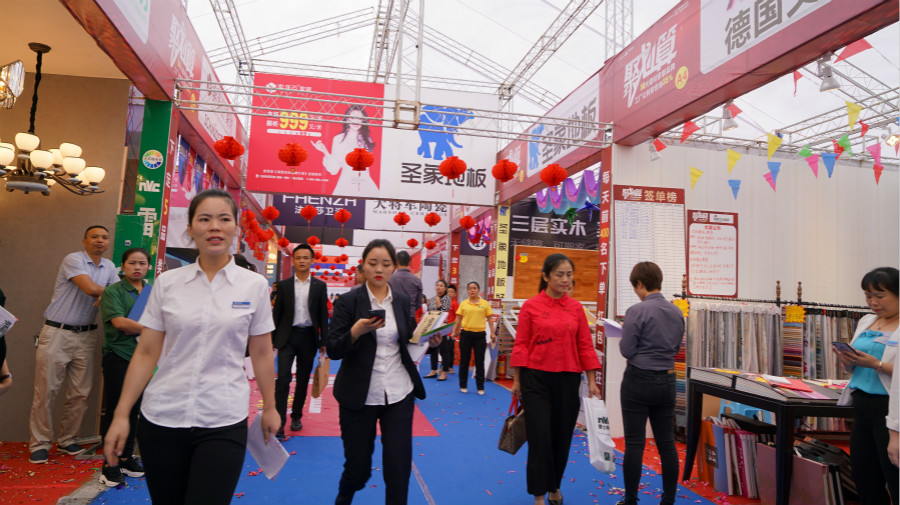 团购火爆场面,家居建材抢购会