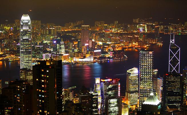 从修车到亿万富豪,从修车工逆袭