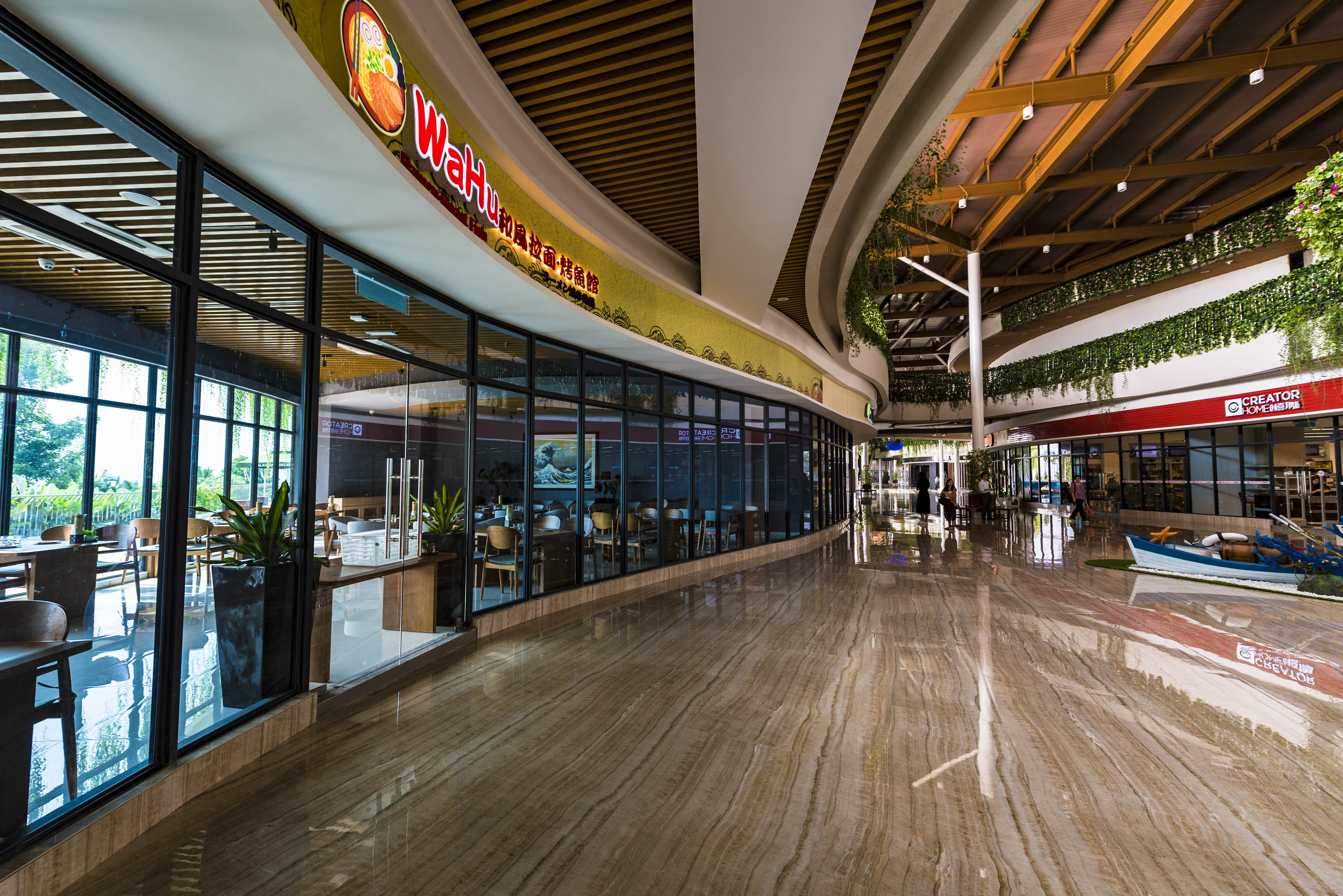 马来西亚新山和新加坡隔岸相望,马来西亚和新加坡只有一桥之隔