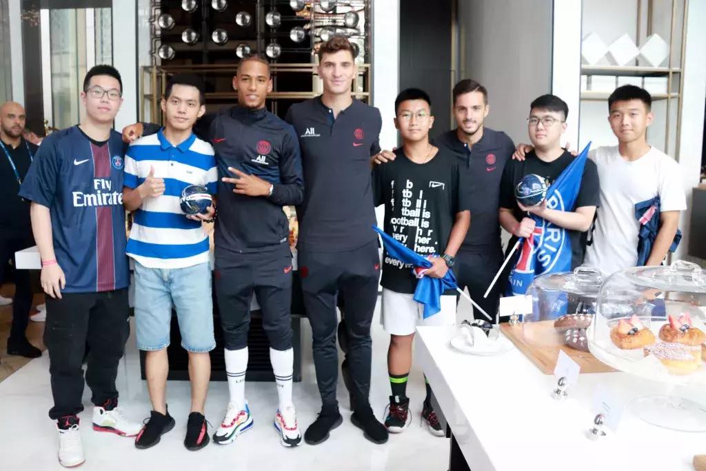 巴黎圣日耳曼抵达深圳,巴黎圣日耳曼姆巴佩一条龙