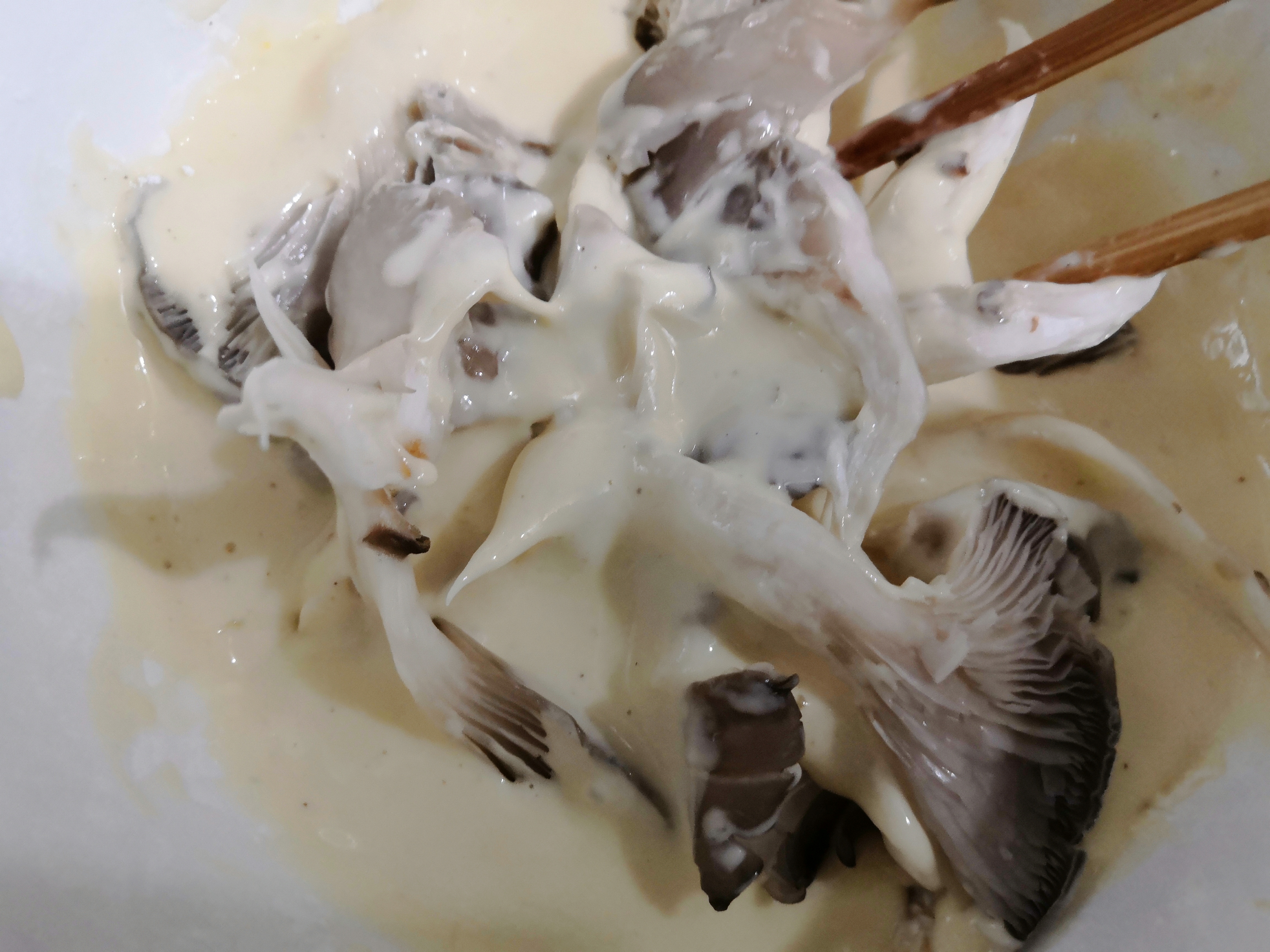 炸出来的蘑菇太油,炸过的蘑菇软了