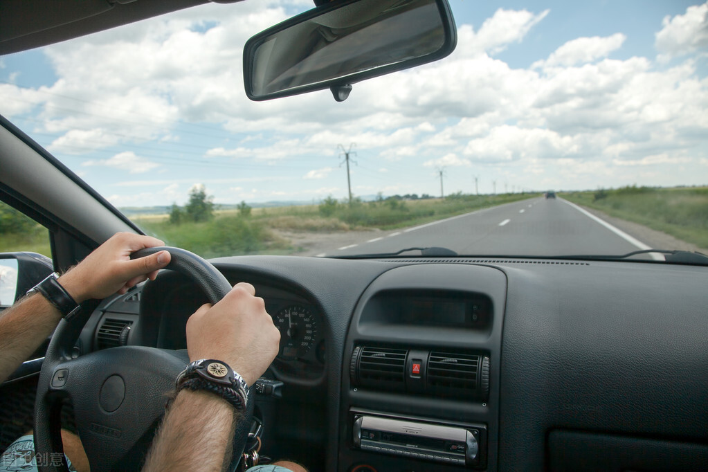 小排量汽车动力够用吗,大排量车与小排量车跑长途感受