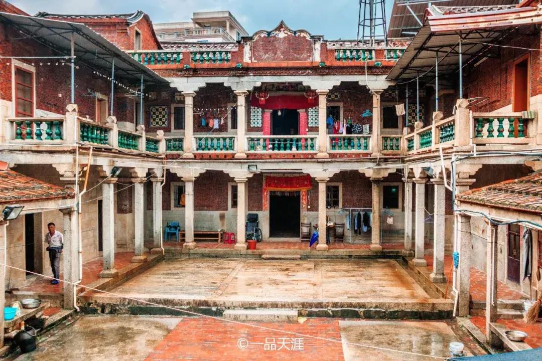 探大钱，起大厝，每个闽南人心中都有座南洋楼