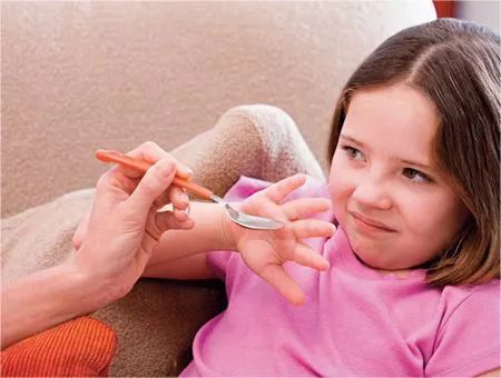 刚吃完退烧药就吐了要补吃吗,刚刚吃了药就吐了要不要重新吃