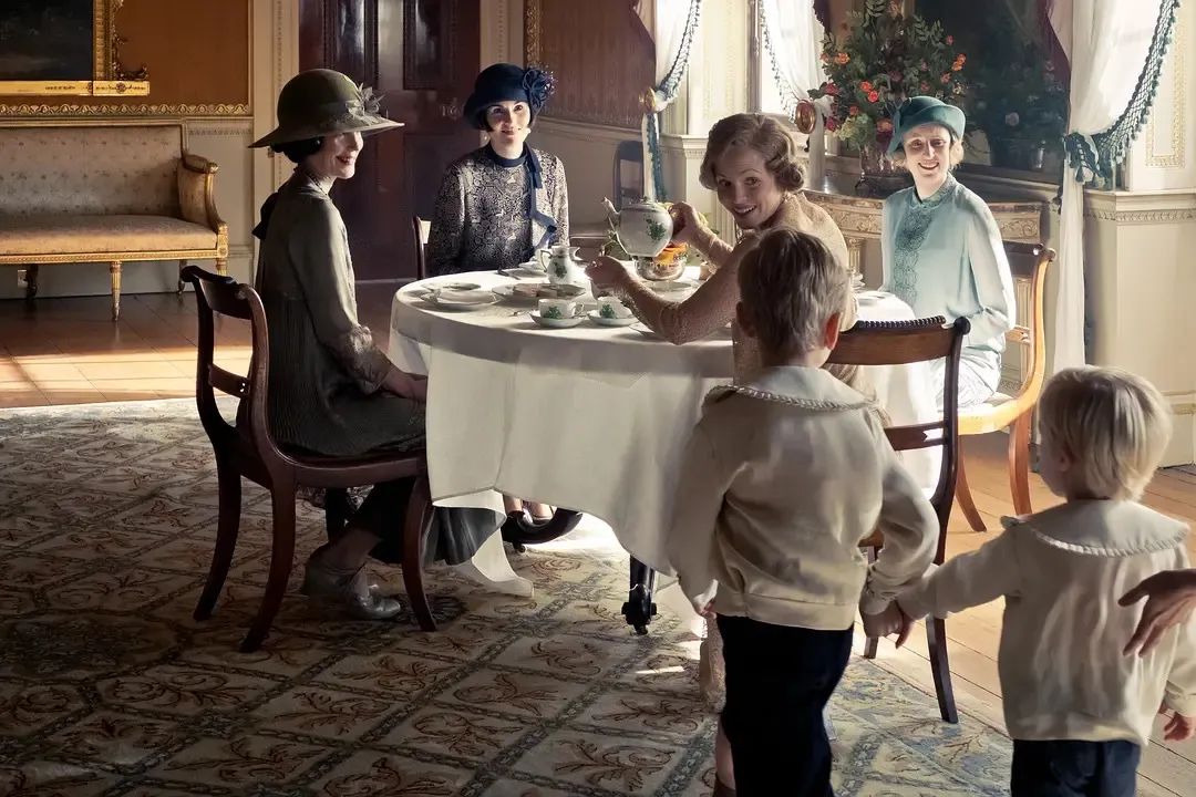 《唐顿庄园》告诉你，什么是真正的贵族生活