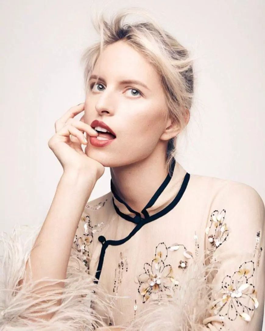 娜扎同款双丸子头,娜扎同款丸子头可爱俏皮女友感