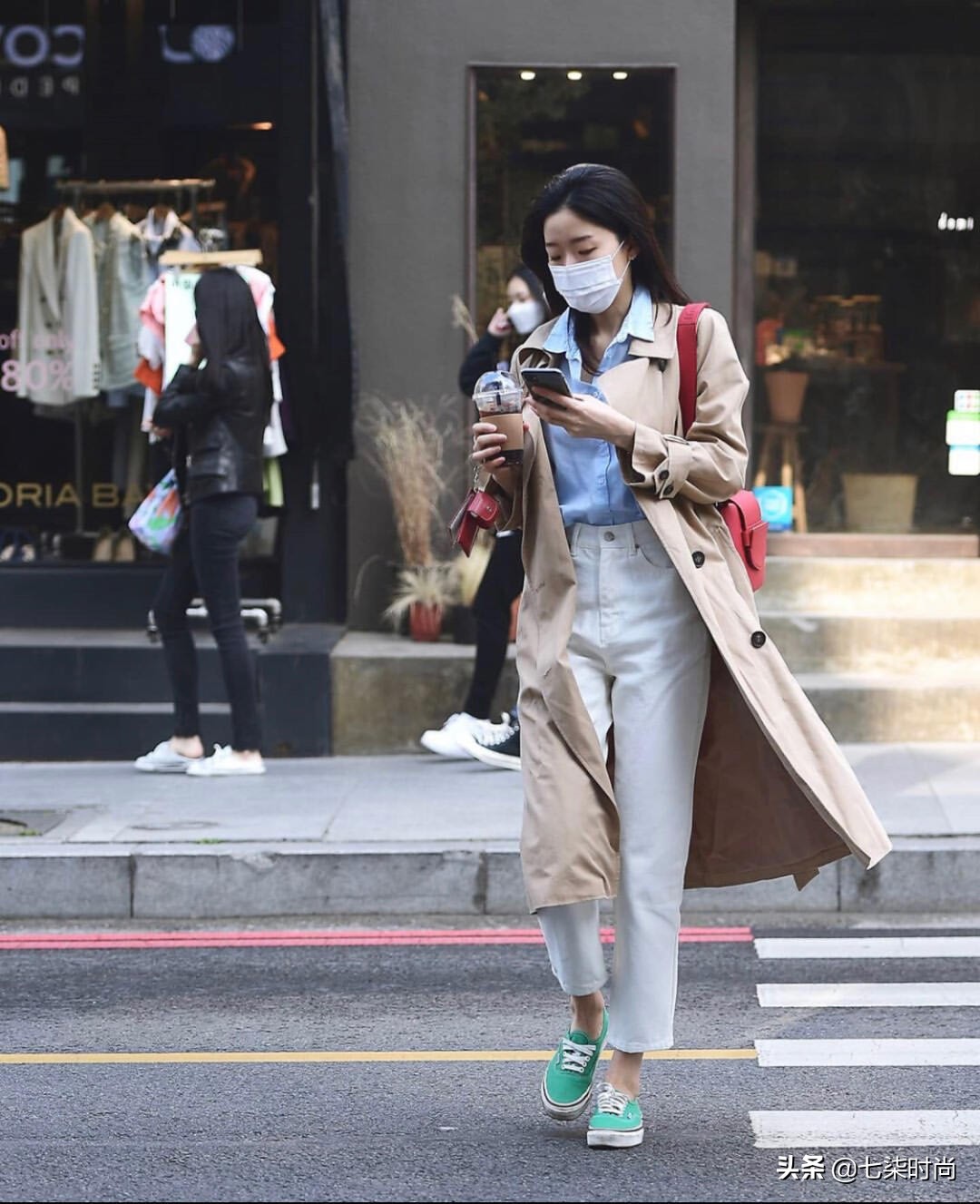 2021跟着韩剧学穿搭,跟着韩剧学穿搭休闲风衣