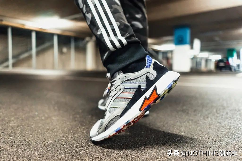 三叶草哪几款鞋型最经典,阿迪达斯官网adidas三叶草彩虹色