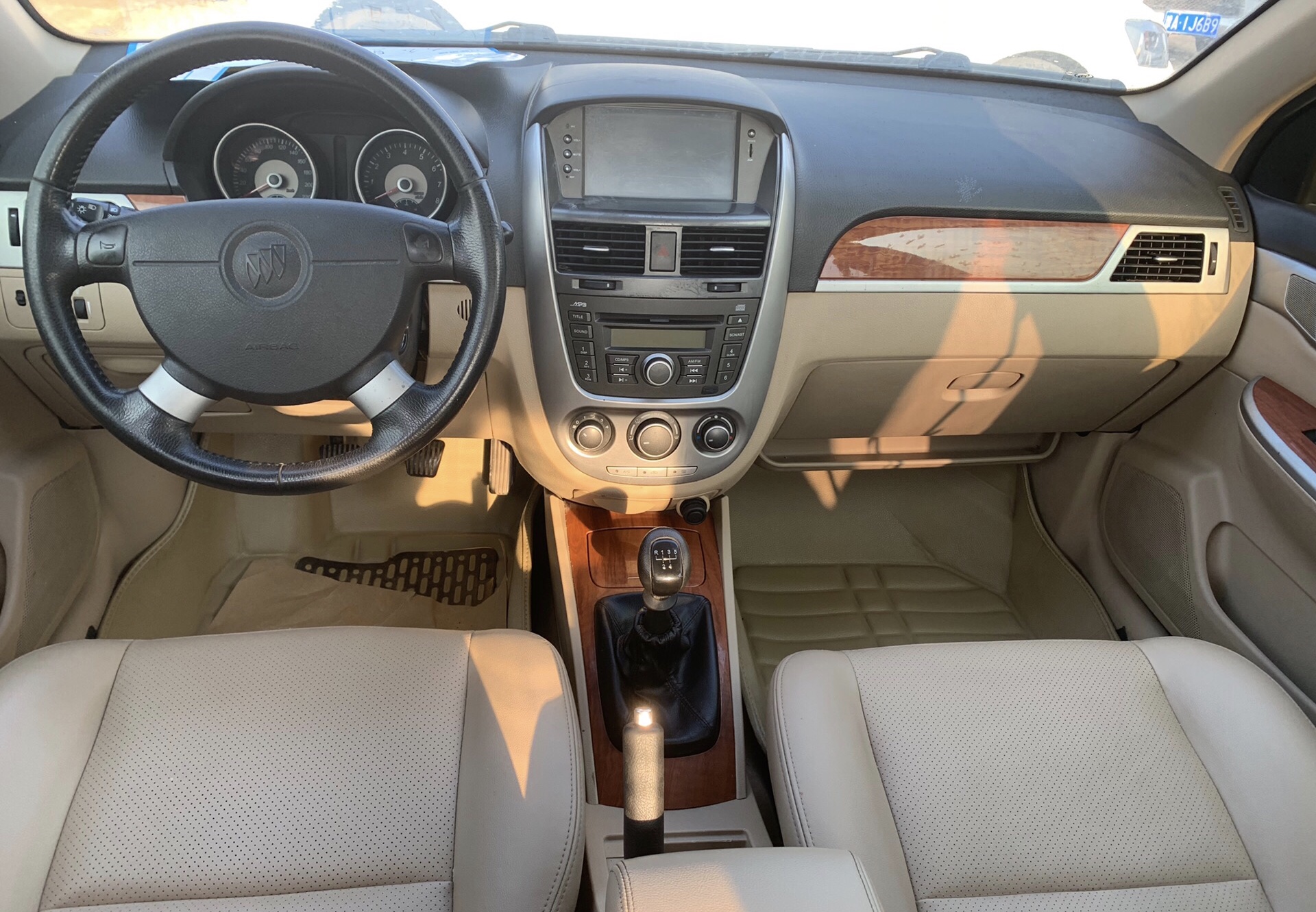 2w以内适合年轻人代步的车,代步练手车1-2w选什么车