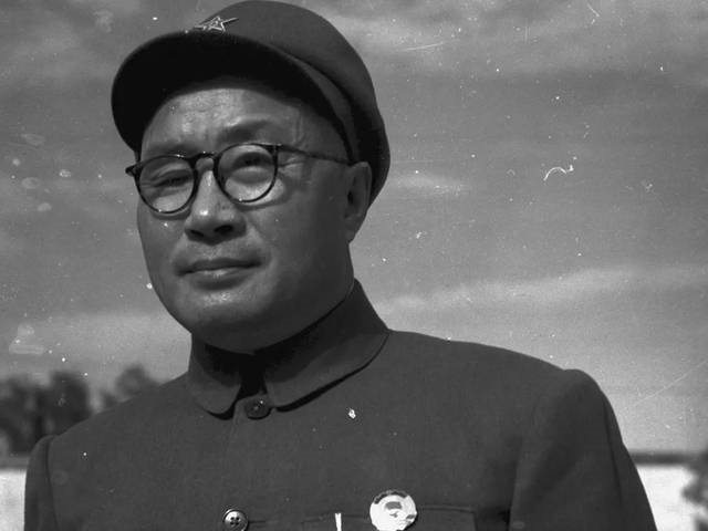 十大元帅最敬重的人，毛主席有多伟大？十大元帅又如何评价主席？