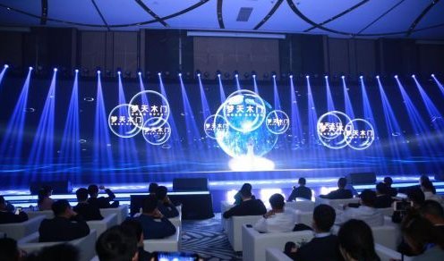 木门全屋定制环保,了解实木家具的发展趋势