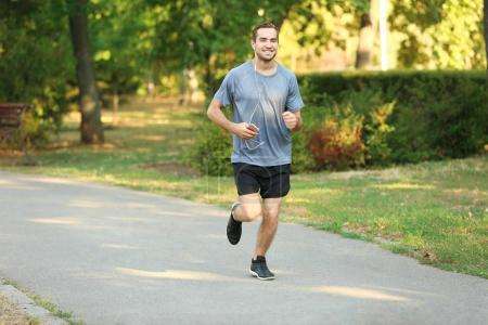 用荷叶泡水喝真的能减脂肪吗,荷叶长期泡水喝能减肥吗