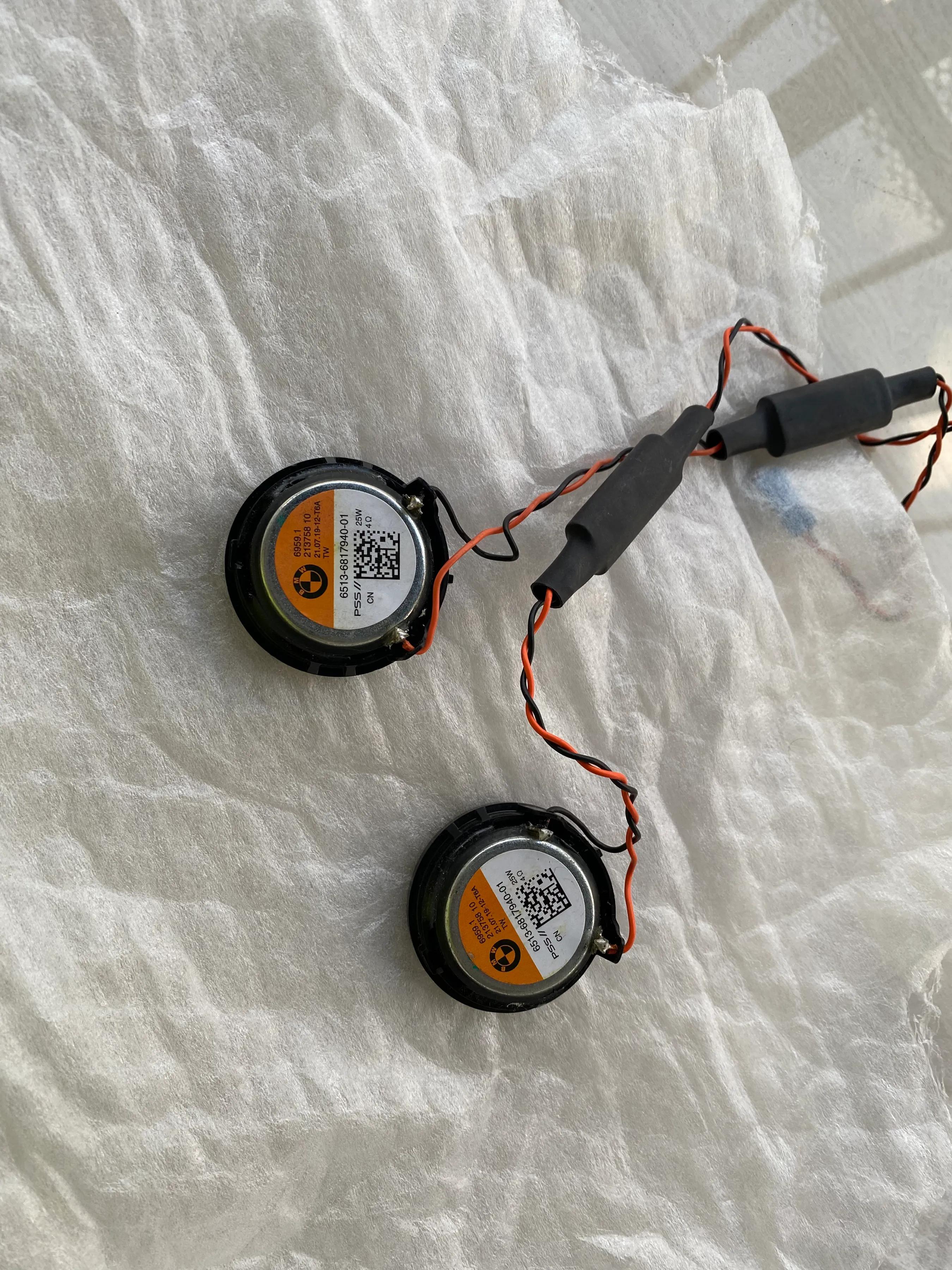 2021款宝马x1加装中控台喇叭,23款宝马x1加装高音喇叭过程