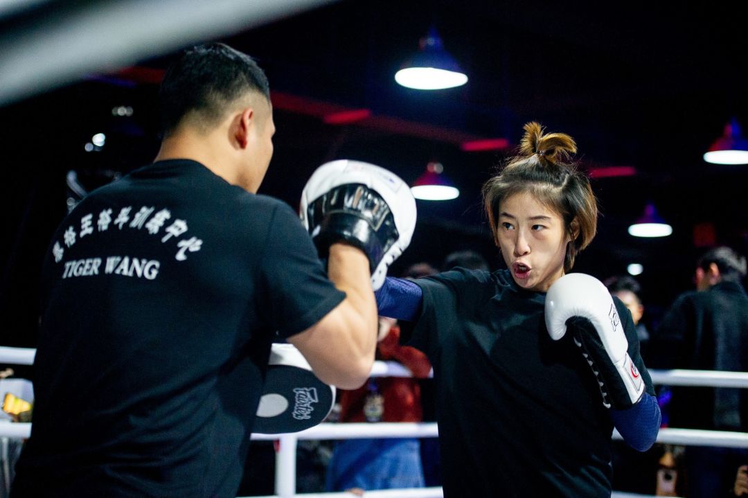 摔跤吧爸爸原型真实照片,摔跤吧爸爸原型爸爸有儿子吗