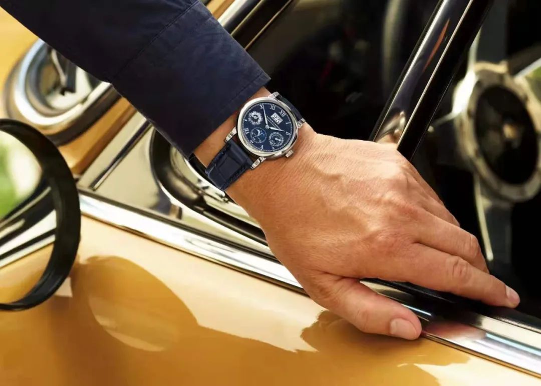 什么款式的表夏天冬天都可以戴,精致夏天适合戴的表