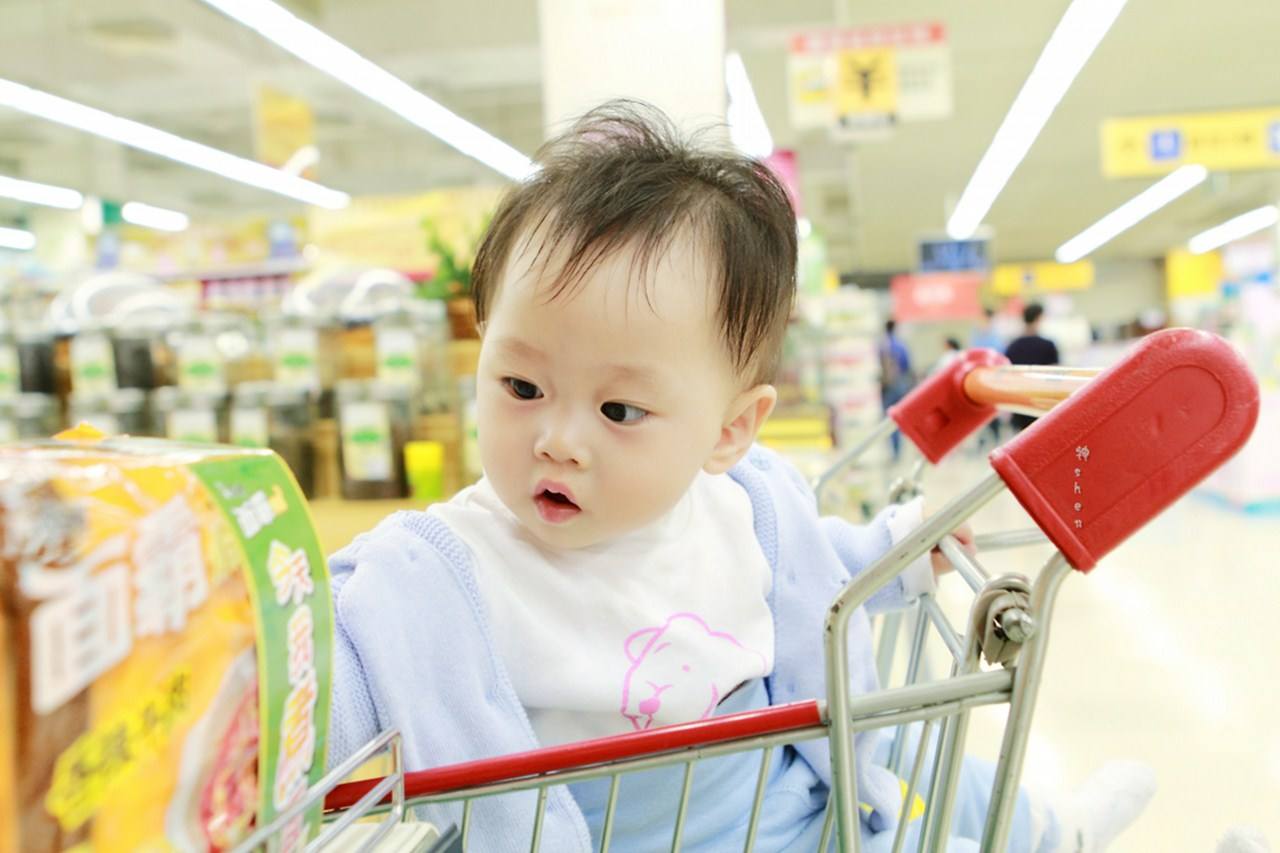 幼儿4岁多脑膜炎怎么引起,带孩子逛超市对脑膜炎有影响吗