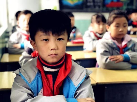 孩子一根筋跟傻了似的怎么办,孩子一根筋怎么都说不通怎么办