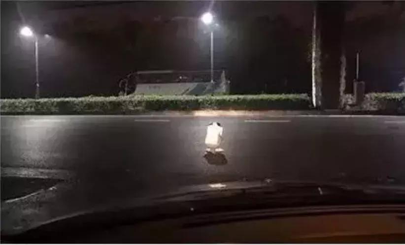 情感23张图片,23张爱与人性的照片