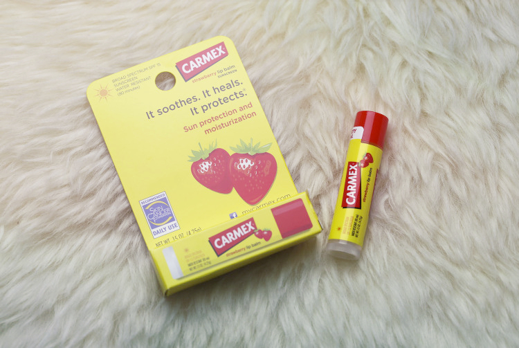 涂口红一直卡纹怎么办,涂口红总卡纹