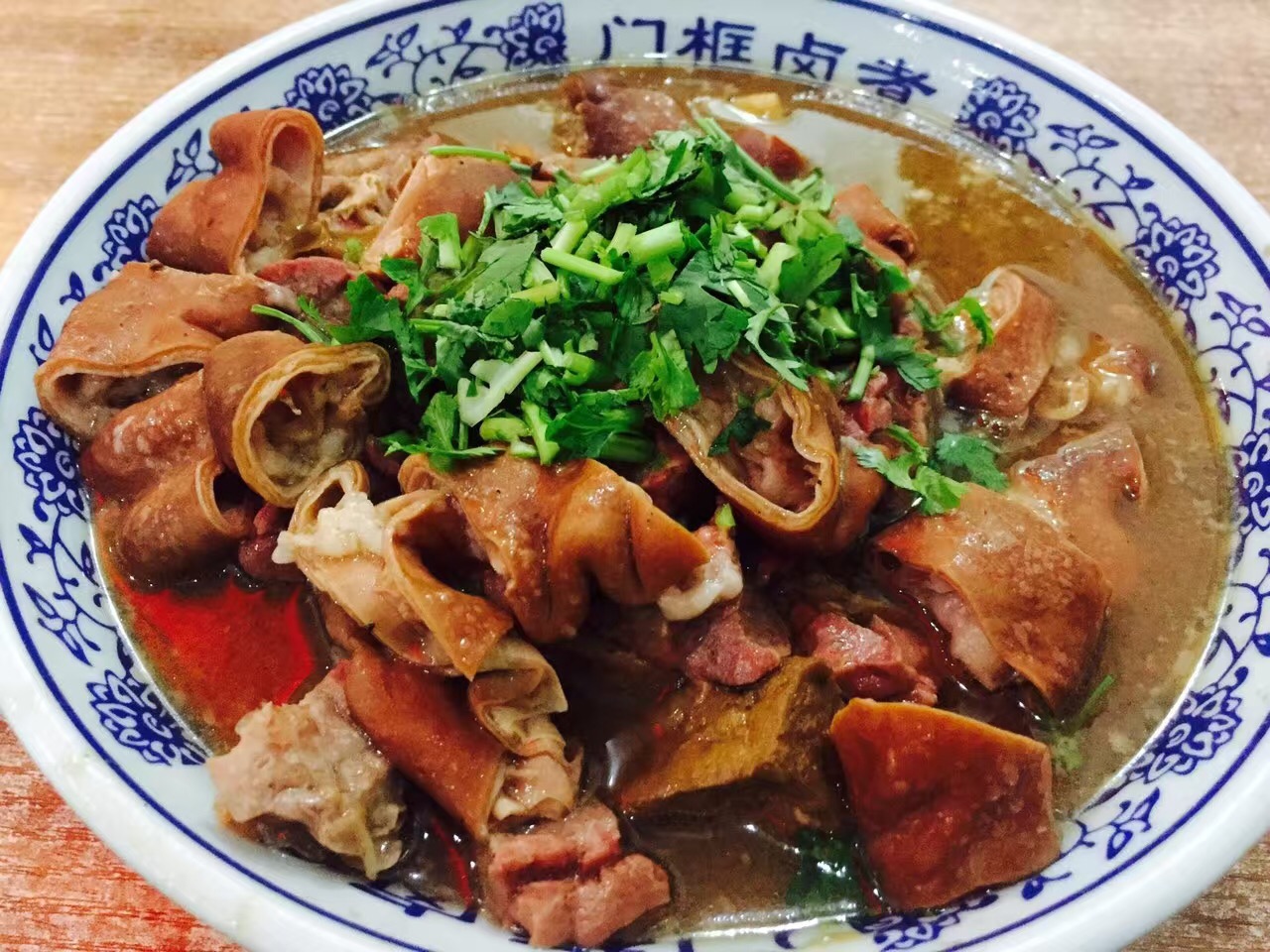 北京卤煮哪家最好吃,北京的卤煮哪家最好吃