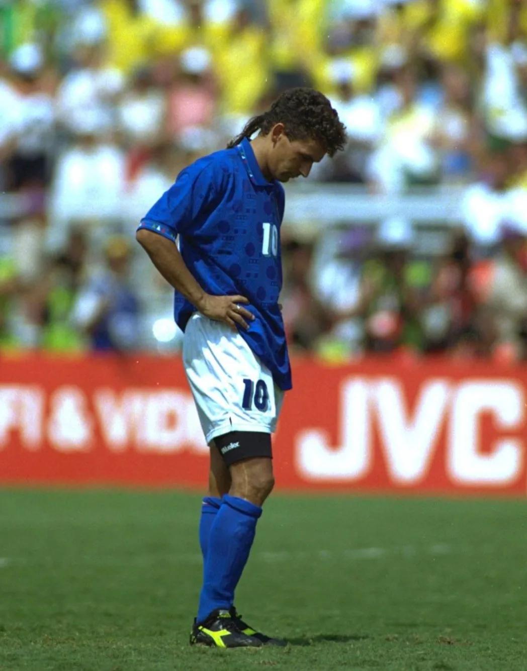 足球运动员都留什么发型,足球员发型最丑的