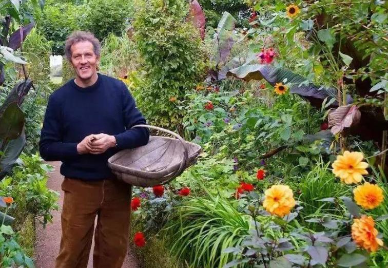他经历破产、抑郁，却被植物治愈，成为BBC王牌节目主持人