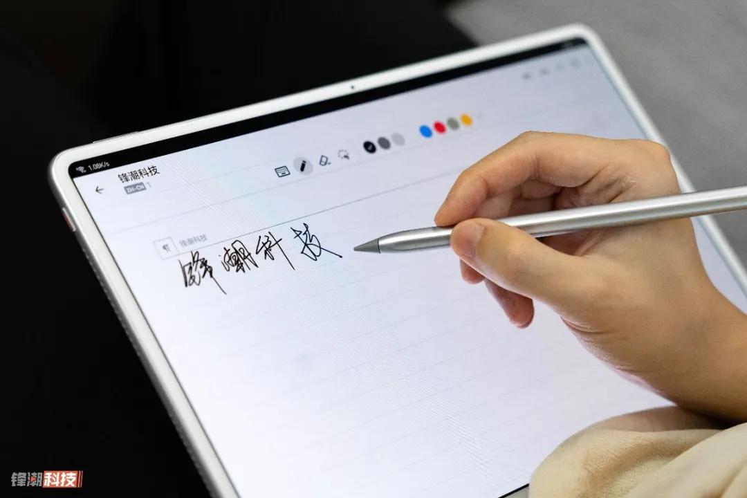 华为m68.4寸平板升级鸿蒙系统,用上麒麟芯片的华为平板