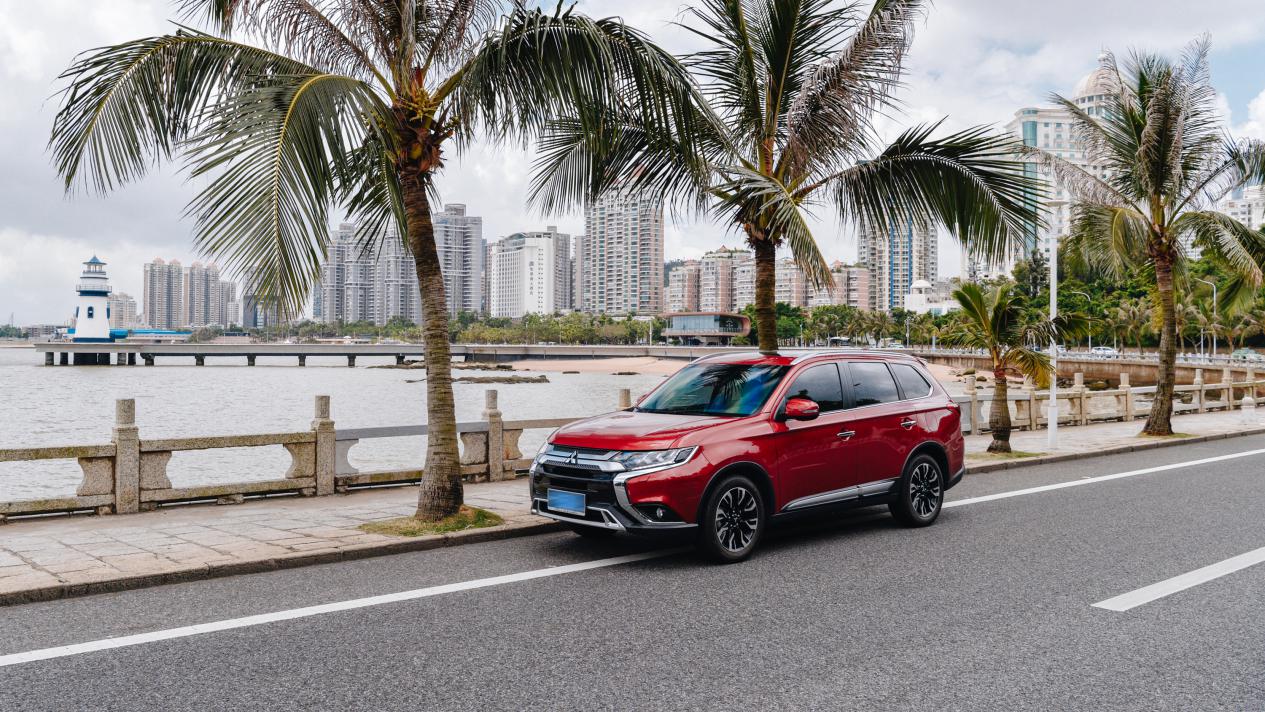 动力好底盘稳操控好的车,动力强操控好底盘扎实的几款车