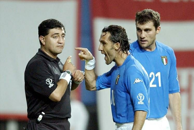 02年世界杯意大利输得不冤,02年世界杯意大利被踢得头破血流