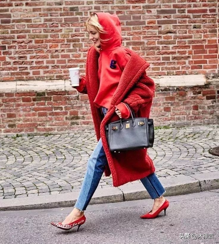 卫衣的n种穿法你学会了吗,卫衣的4个搭配方法太时髦了