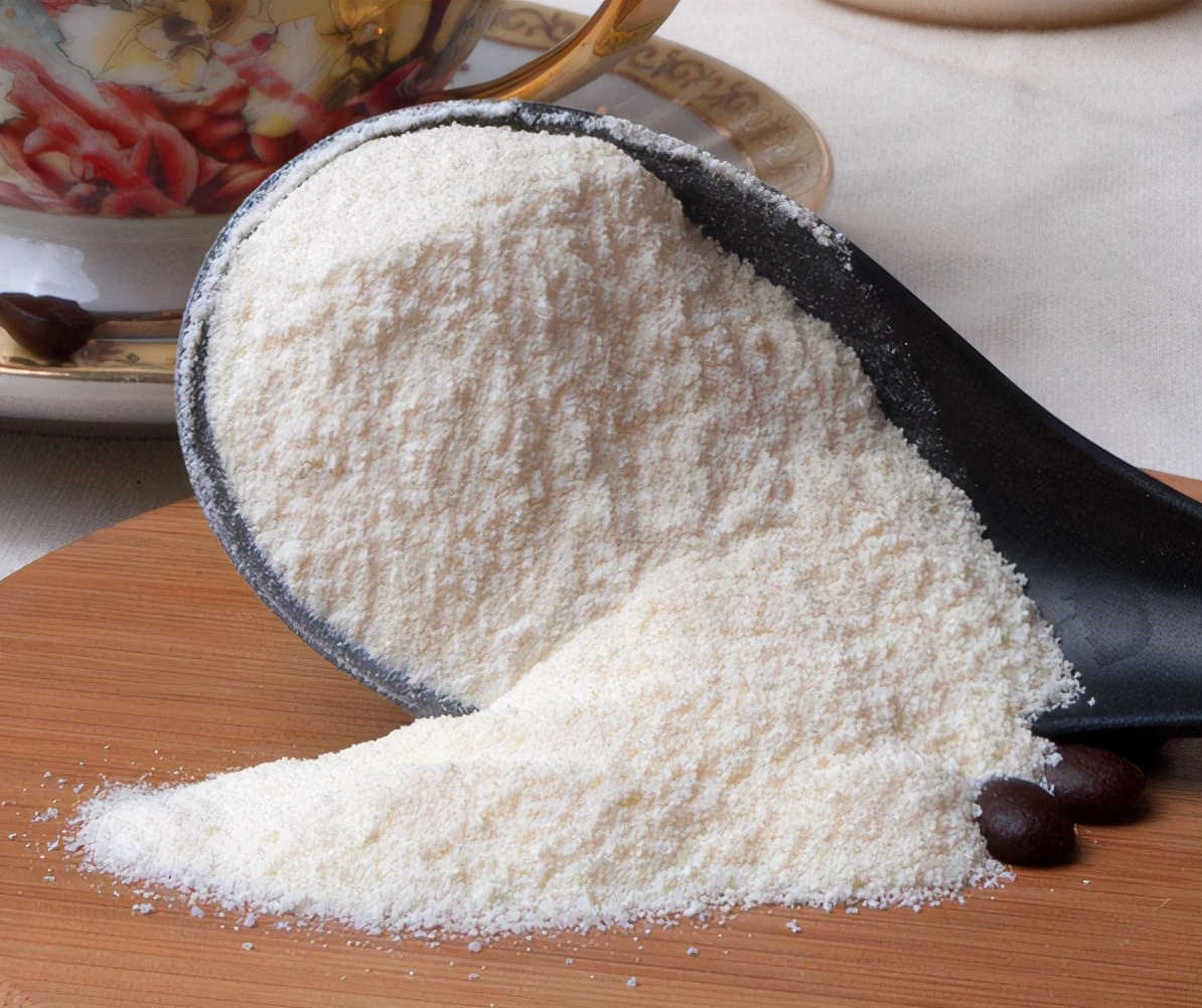 人民日报都看不下去了,喝奶茶导致不孕不育