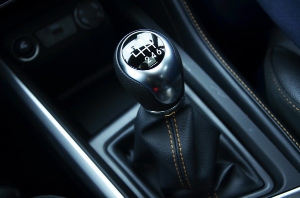 江淮瑞风s7手动挡怎么开,江淮瑞风咋开