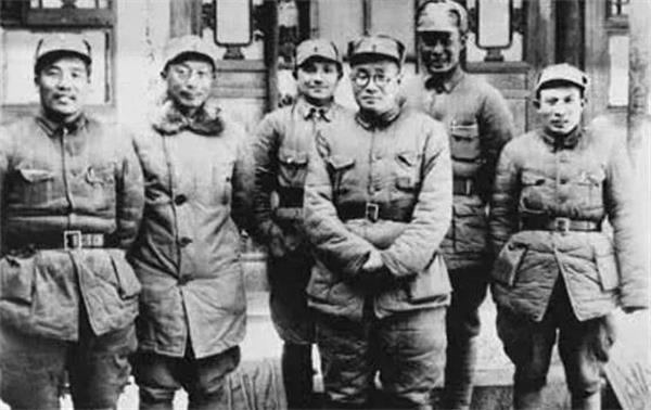 元帅军衔，*向前徐**资历不够？应该被粟裕替代？根本不存在