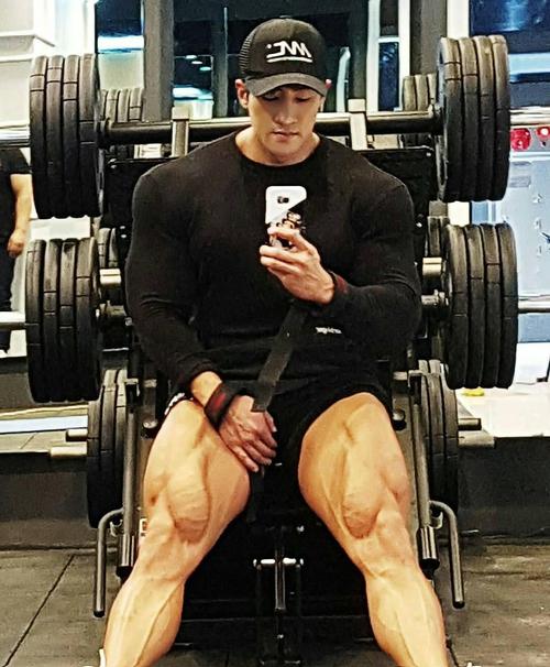 5个动作练出强劲腿部肌肉,十个提升睾酮最好的健身动作