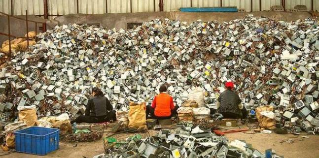 一吨废手机可以提炼多少黄金,自己用废旧手机提炼黄金