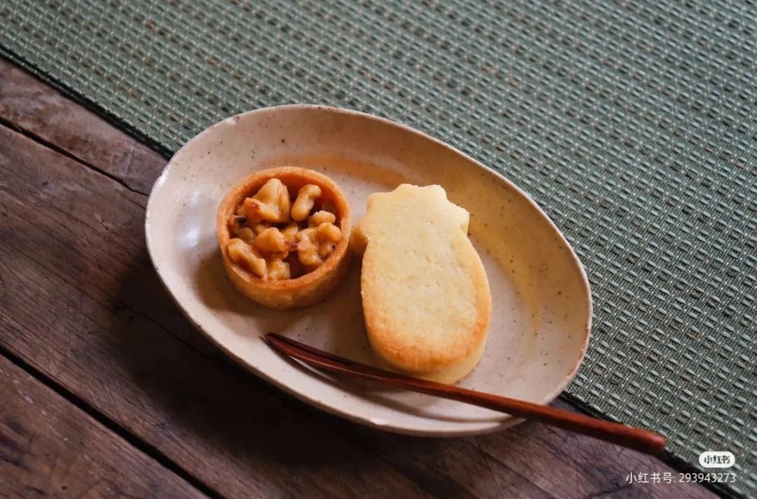 春天的第一杯茶颜悦色奶茶,春天的第一杯竹筒茶