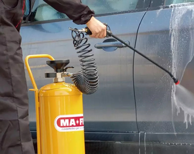 洗辆车最低100元，这家企业要让天下没有难洗的车，底气来自哪儿？